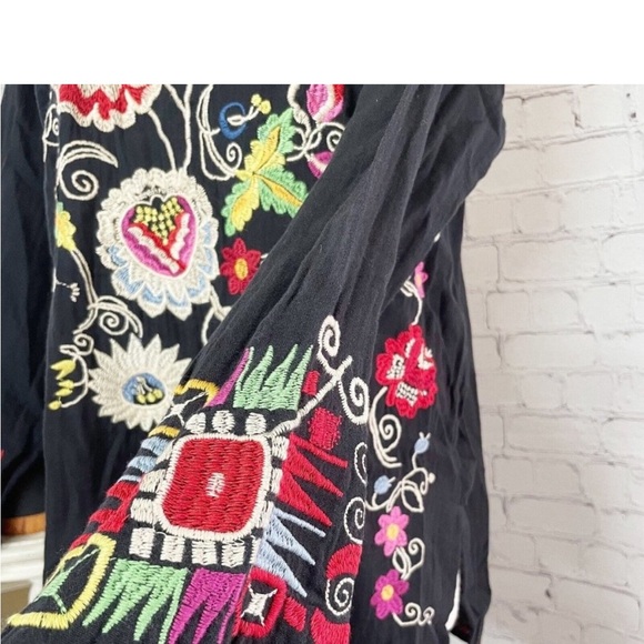 ❤️Final Sale Johnny Was scoop neck cotton long sleeve top . - Picture 3 of 7